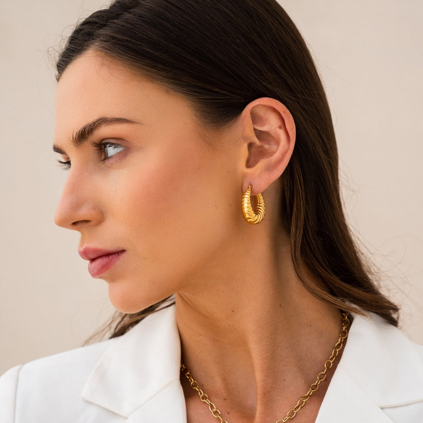 Brincos de argola lua nova Banhado a Ouro 18K