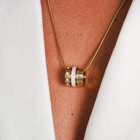 Colar triplo de anéis Tríade Banhado a Ouro 18K